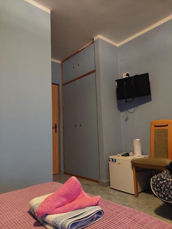 סאלי Guest House Bocac מראה חיצוני תמונה